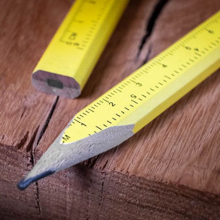 Set of 4 yellow flat carpenter's pencils