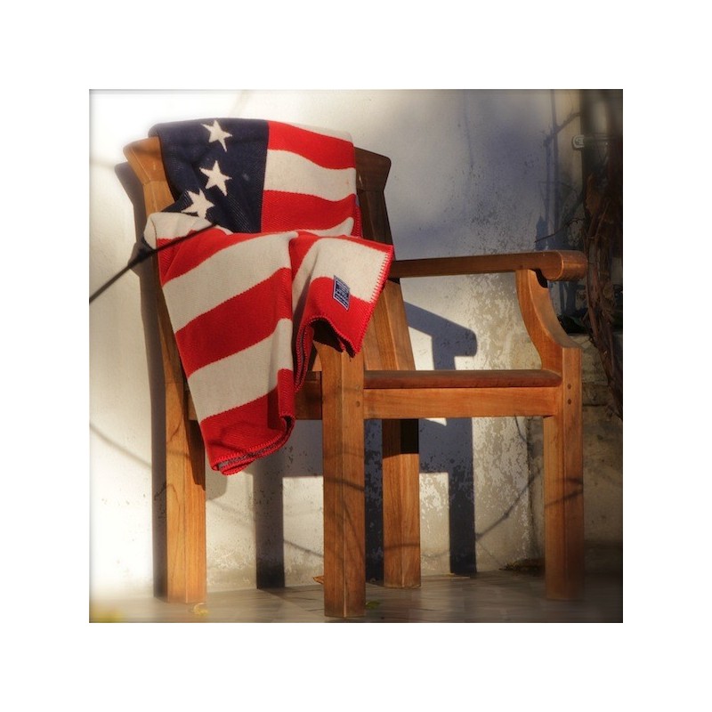 1776 FLAG WOOL THROW ⎟ FARIBAULT MILL ⎟ lecomptoiramericain