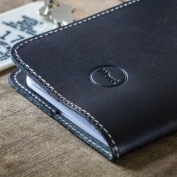 Etui Protège carnet Word en cuir noir - made in USA